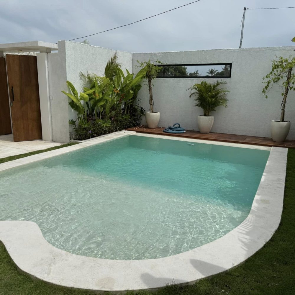 Kolam Renang Omnia Villa